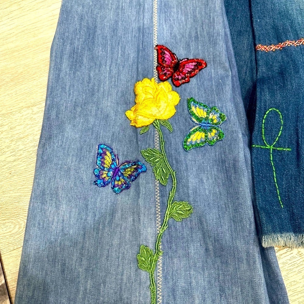 Bell Bottoms 70s Deadstock
Listing was made for the BUTTERFLY ones - Picture 10 of 13